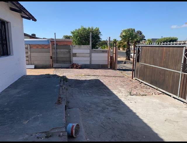 2 BEDROOM HOUSE FOR SALE IN FACTRETON